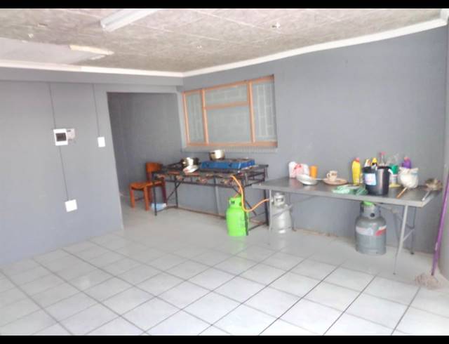 14 BEDROOM HOUSE FOR SALE IN IVY PARK
